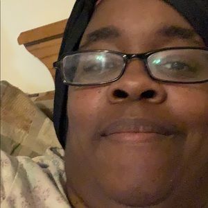 Meet your Posher, Shana